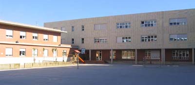 foto de la fachada de educación primaria
